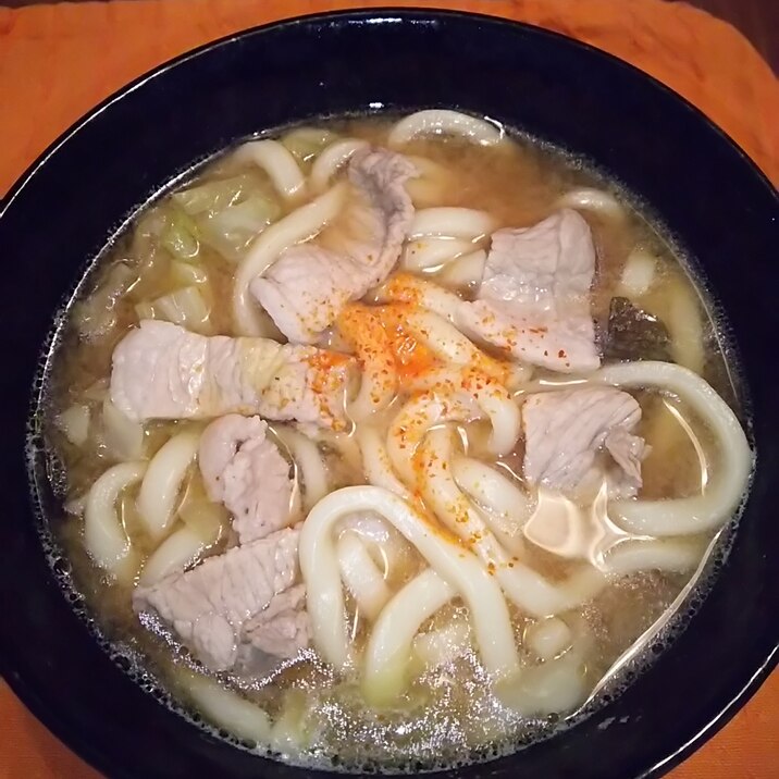 キャベツと豚肉のなんちゃって味噌煮込みうどん